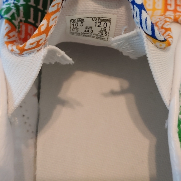 Vans Pride Sip-Ons M- 10.5 / W- 12 - Picture 9 of 10